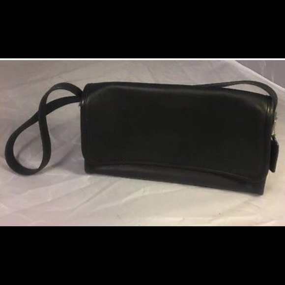 Vintage Coach 1980s, the Andrea flap over bag - Picture 7 of 8